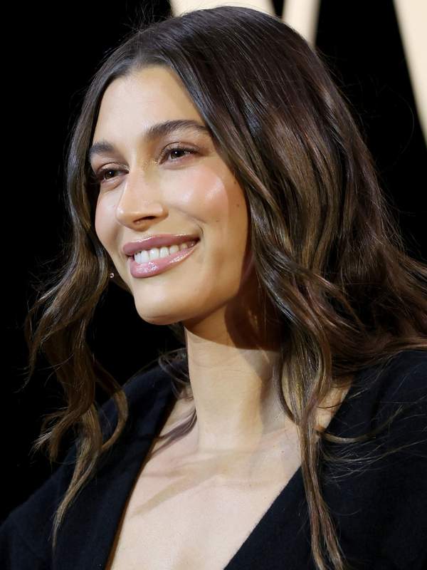 HAILEY BIEBER’S FACIALIST SHARES HER 9 SIMPLE HACKS FOR GREAT SKIN