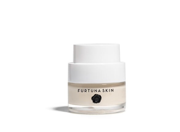 Miranda Kerr’s Facialist Swears By These Products For Melasma And Oily Skin