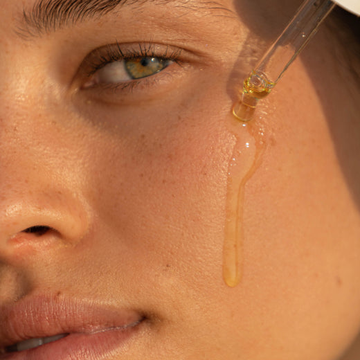 How To Apply Face Oil: 5 Expert Tips